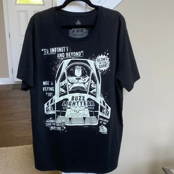 Glow-in-the-dark Buzz Lightyear T-shirt - Picture 1 of 6